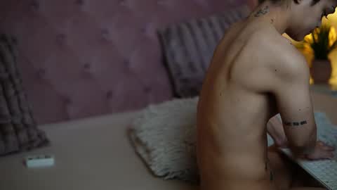 Snapshot of maiamini chatting on 15, 9, 2025 Maia online show from 15, 9, 2025