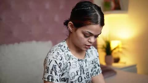  Maia  online show from 22, 2, 2026