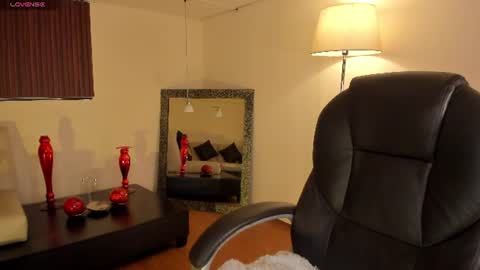 Snapshot of maiiitee_ chatting on 14, 6, 2026 Mait online show from 14, 6, 2026