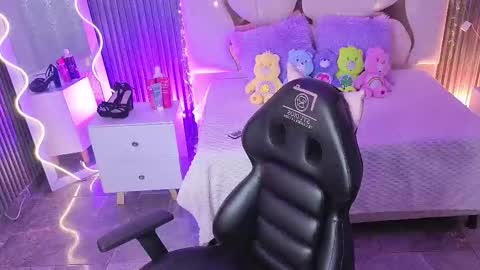 maiily_tay online show from 7, 1, 2026