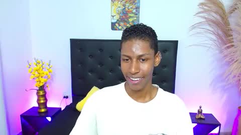 Snapshot of maiki18 chatting on 25, 10, 2025 I am Maik online show from 25, 10, 2025