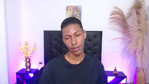 Snapshot of maiki18 chatting on 1, 11, 2025 I am Maik online show from 1, 11, 2025