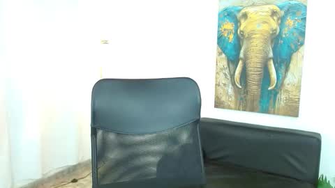 Snapshot of maiki18 chatting on 15, 11, 2025 I am Maik online show from 15, 11, 2025