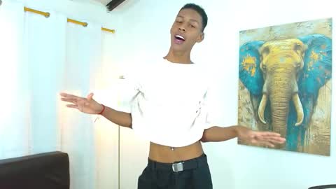 Snapshot of maiki18 chatting on 28, 11, 2025 I am Maik online show from 28, 11, 2025