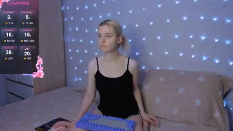 Snapshot of mailin_harrington chatting on 26, 10, 2025 Your kitty online show from 26, 10, 2025