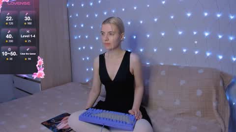 Snapshot of mailin_harrington chatting on 3, 12, 2025 Your kitty online show from 3, 12, 2025