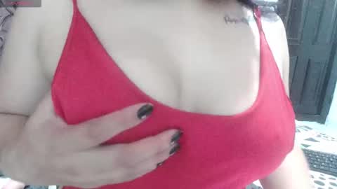 Snapshot of mailini007 chatting on 15, 12, 2025 mailini007 online show from 15, 12, 2025