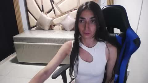 Snapshot of maily_a_ chatting on 27, 10, 2025 Maily online show from 27, 10, 2025