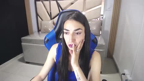 Snapshot of maily_a_ chatting on 13, 11, 2025 Maily online show from 13, 11, 2025