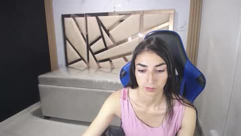 Snapshot of maily_a_ chatting on 16, 11, 2025 Maily online show from 16, 11, 2025