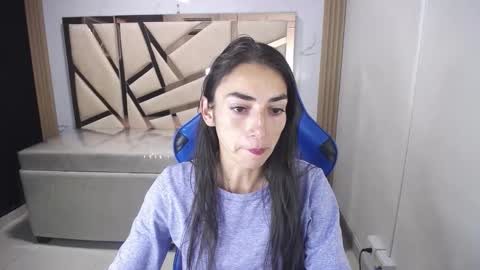 Snapshot of maily_a_ chatting on 30, 11, 2025 Maily online show from 30, 11, 2025