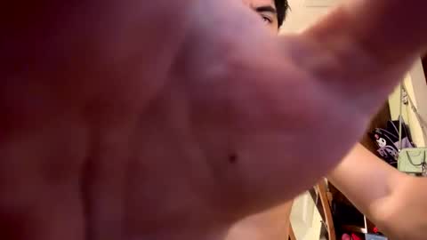 Snapshot of mainecollegeboy chatting on 8, 10, 2025 mainecollegeboy online show from 8, 10, 2025