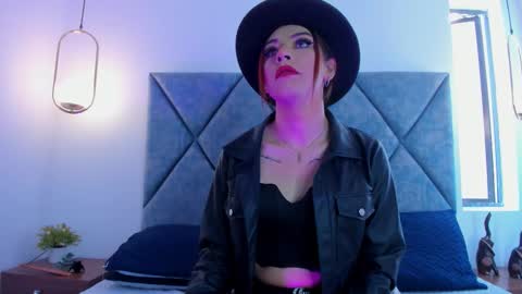 Snapshot of maiskeenzamara chatting on 1, 12, 2025 Zamara.... online show from 1, 12, 2025