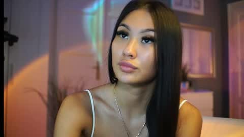 Snapshot of maistream chatting on 22, 9, 2025 Mai online show from 22, 9, 2025