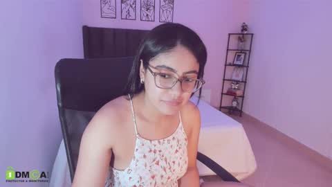 Snapshot of maite_kanes chatting on 2, 11, 2025 Maite online show from 2, 11, 2025