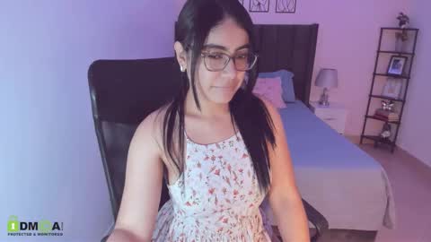 Snapshot of maite_kanes chatting on 19, 11, 2025 Maite online show from 19, 11, 2025