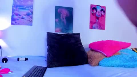 mai  online show from 3, 12, 2025