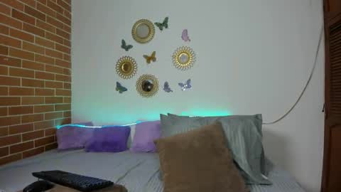 maja_hills online show from 13, 1, 2025