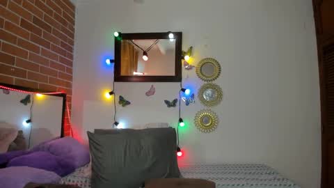 maja_hills online show from 12, 2, 2025