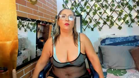 maja_hills online show from 6, 3, 2025