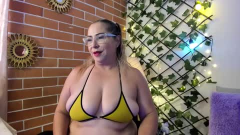 maja_hills online show from 19, 11, 2025