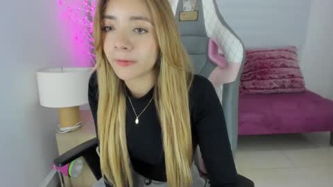 Majo online show from 10, 2, 2025