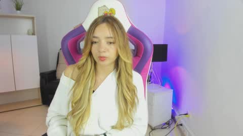 Majo online show from 5, 3, 2025