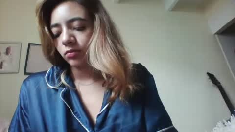 Snapshot of majo_gomezz chatting on 20, 9, 2025 majo_gomezz online show from 20, 9, 2025