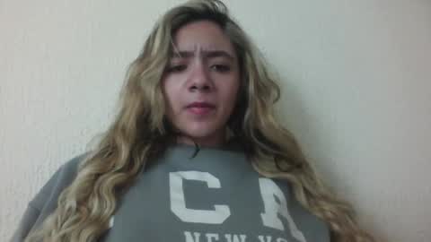 Snapshot of majo_gomezz chatting on 28, 11, 2025 majo_gomezz online show from 28, 11, 2025