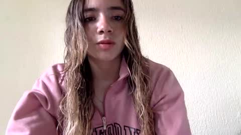 majo_gomezz online show from 9, 7, 2026
