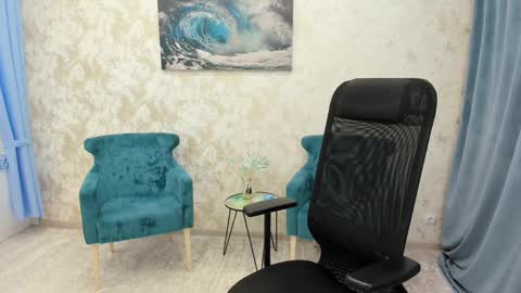 Chloe online show from 27, 2, 2025