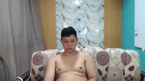 makehugecock online show from 18, 12, 2025