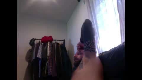 Snapshot of makeyoushakeattheknees chatting on 18, 2, 2025 Marvin Straighish online show from 18, 2, 2025