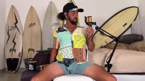 Mack  Makingmoans Twitter online show from 4, 7, 2026
