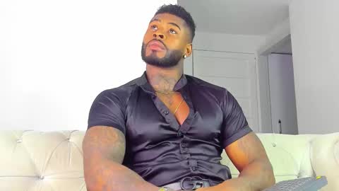 Snapshot of makonneen chatting on 9, 11, 2025 Makonnen online show from 9, 11, 2025