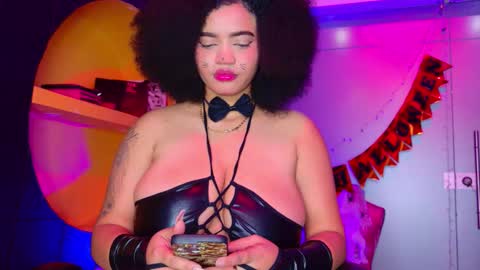   online show from 1, 11, 2025