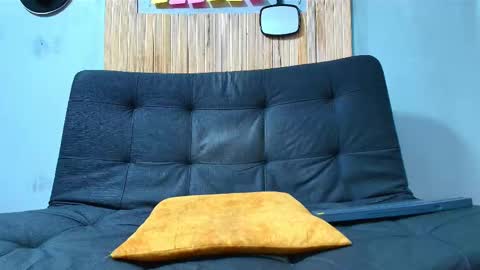 Snapshot of malcompierce chatting on 23, 9, 2025 Malcom online show from 23, 9, 2025