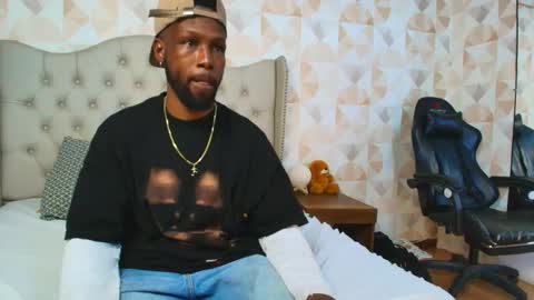 Snapshot of malcompierce chatting on 30, 9, 2025 Malcom online show from 30, 9, 2025