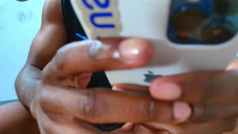 Snapshot of malcompierce chatting on 15, 10, 2025 Malcom online show from 15, 10, 2025