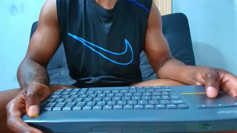 Snapshot of malcompierce chatting on 3, 11, 2025 Malcom online show from 3, 11, 2025