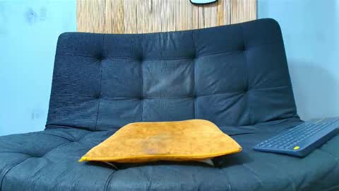 Snapshot of malcompierce chatting on 12, 11, 2025 Malcom online show from 12, 11, 2025