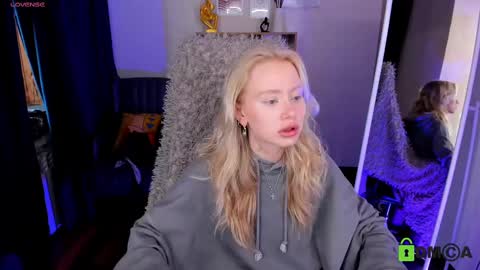 Snapshot of malenaernman chatting on 5, 3, 2025 Malena online show from 5, 3, 2025