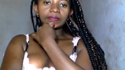 Snapshot of malinah01 chatting on 11, 12, 2024 malinah01 online show from 11, 12, 2024