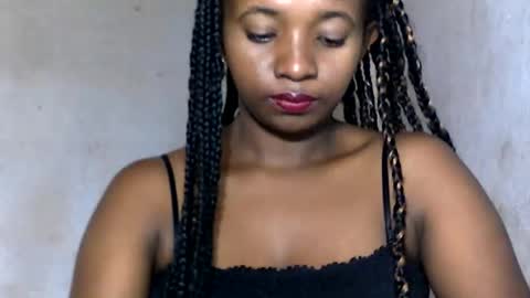 Snapshot of malinah01 chatting on 13, 12, 2024 malinah01 online show from 13, 12, 2024