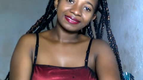 Snapshot of malinah01 chatting on 14, 12, 2024 malinah01 online show from 14, 12, 2024