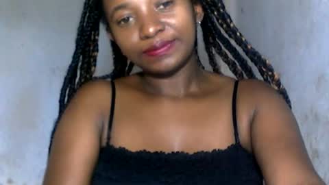 Snapshot of malinah01 chatting on 17, 12, 2024 malinah01 online show from 17, 12, 2024