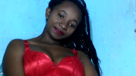 Snapshot of malinah01 chatting on 23, 12, 2024 malinah01 online show from 23, 12, 2024