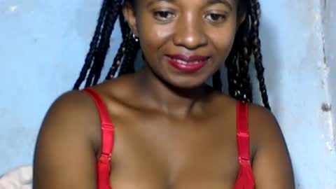Snapshot of malinah01 chatting on 23, 12, 2024 malinah01 online show from 23, 12, 2024