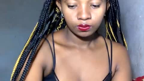 Snapshot of malinah01 chatting on 6, 1, 2025 malinah01 online show from 6, 1, 2025