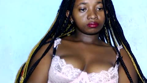 Snapshot of malinah01 chatting on 7, 1, 2025 malinah01 online show from 7, 1, 2025